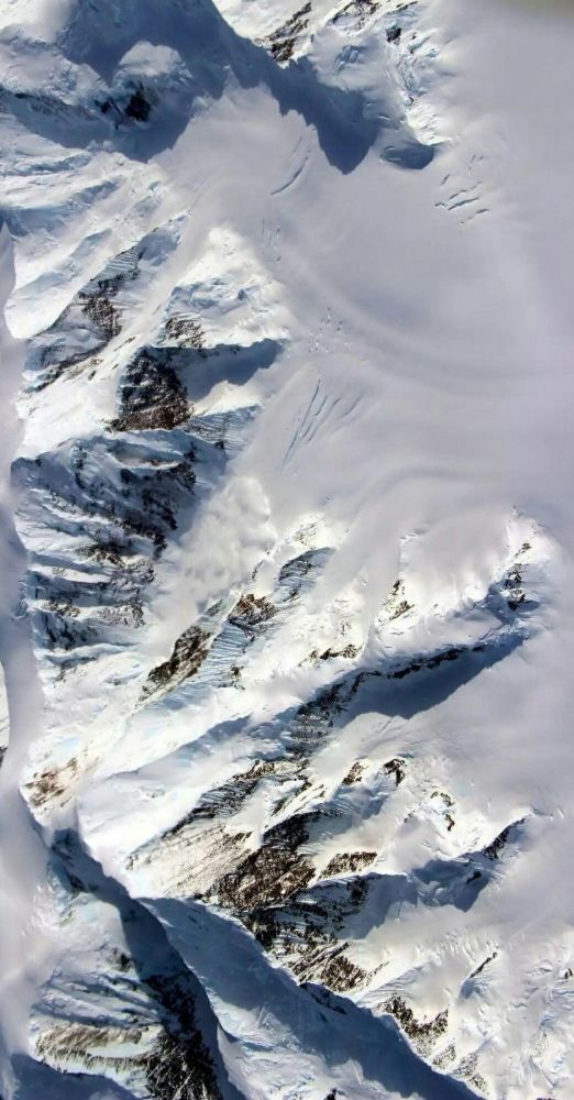 Ridge lines seen from above