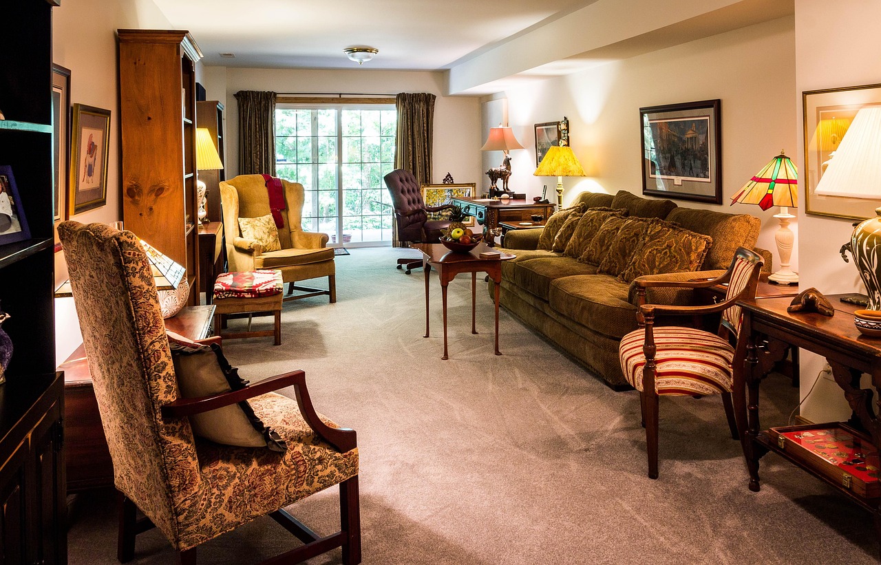 Traditional living room with patterned sofas