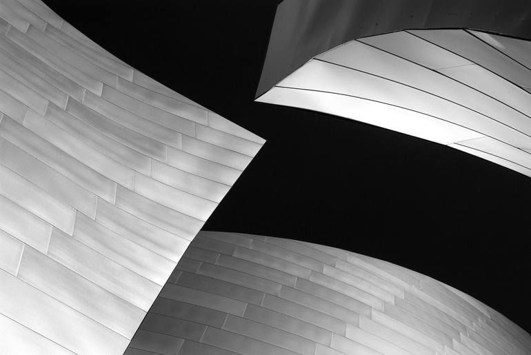 Overlapping steel curves, close view