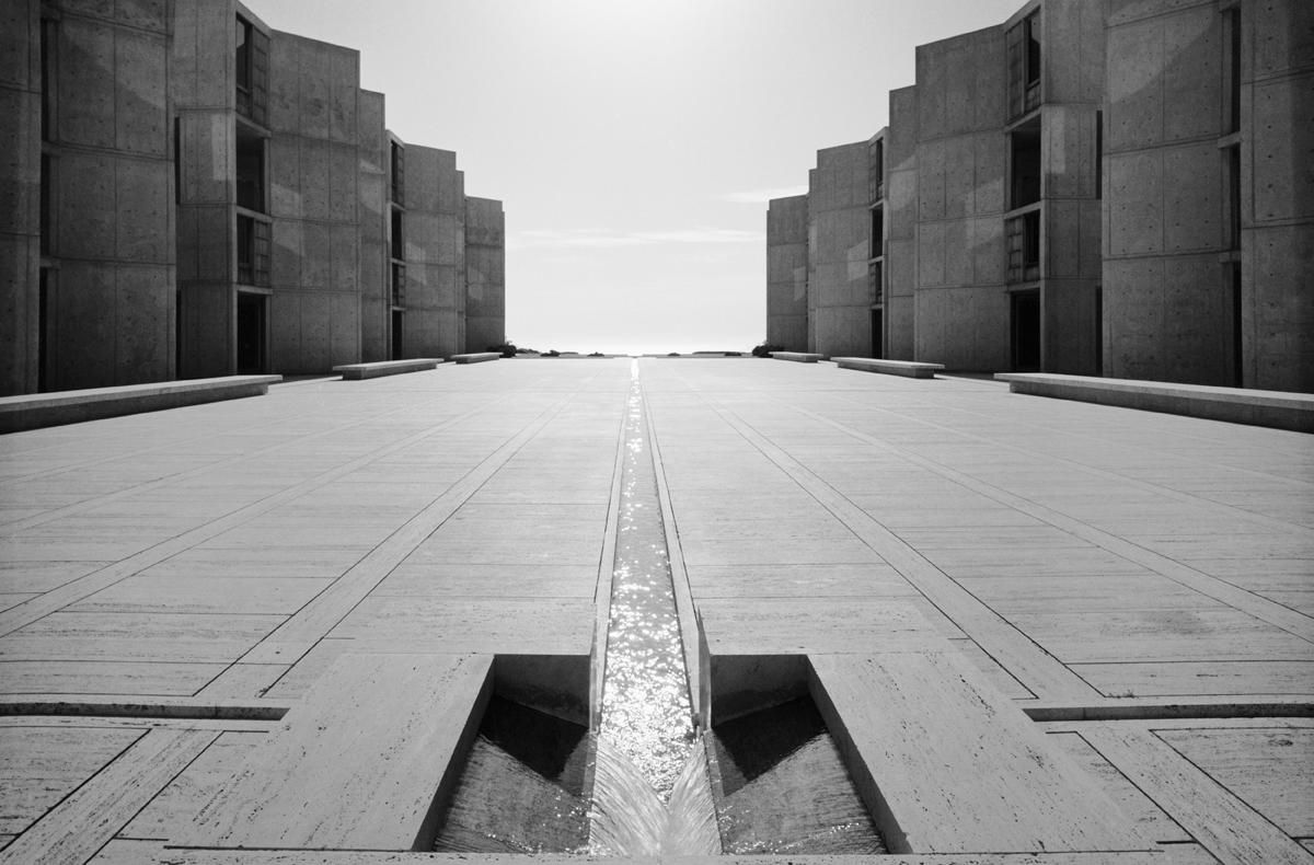 Salk Institute, water channel and fountain