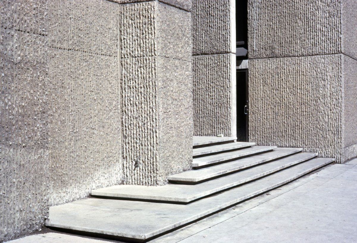 Steps against ribbed concrete