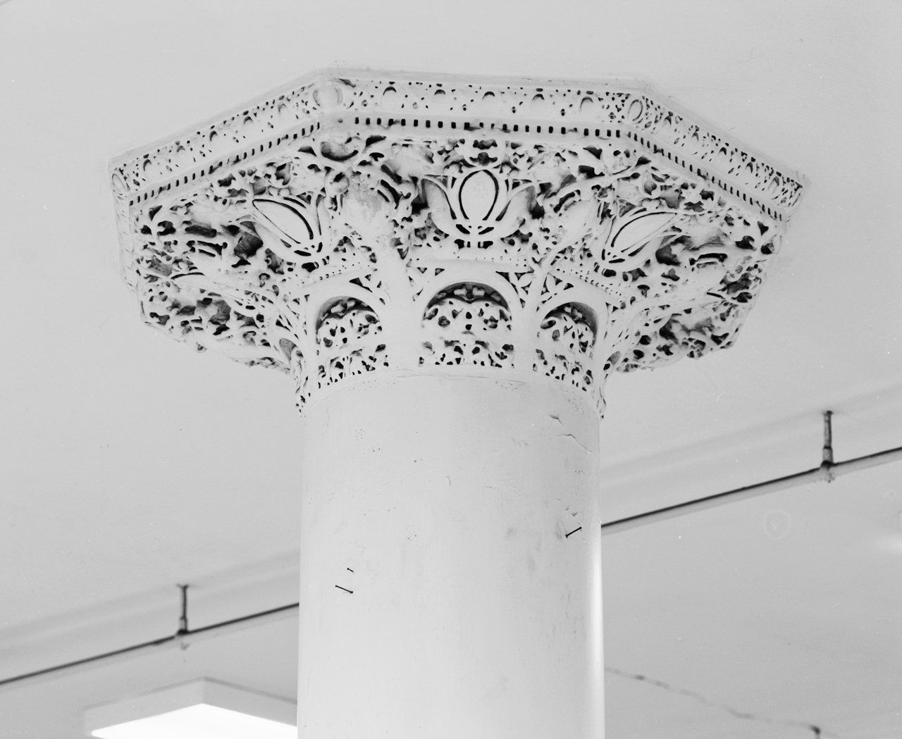 Ornamented column capital