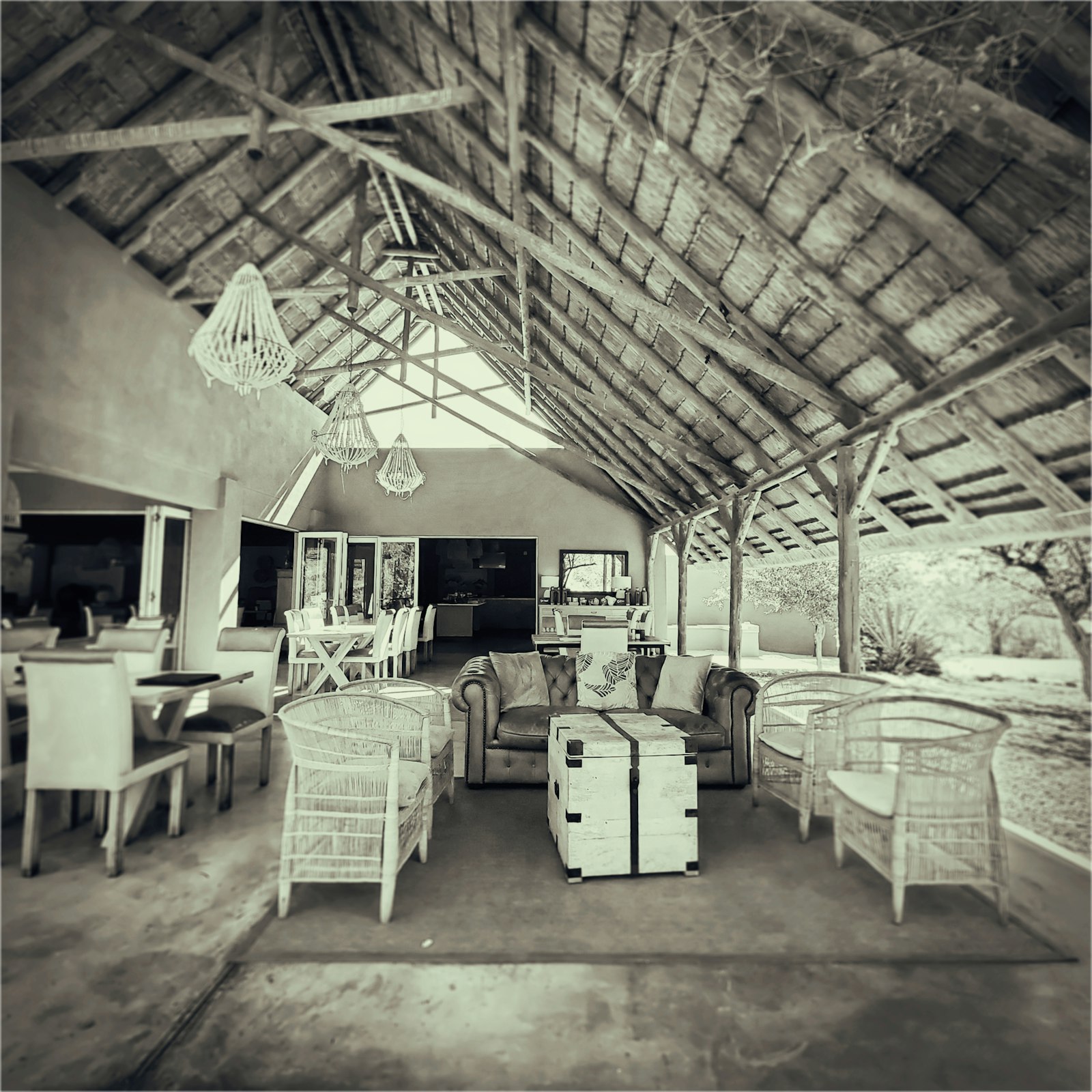 Lodge lounge