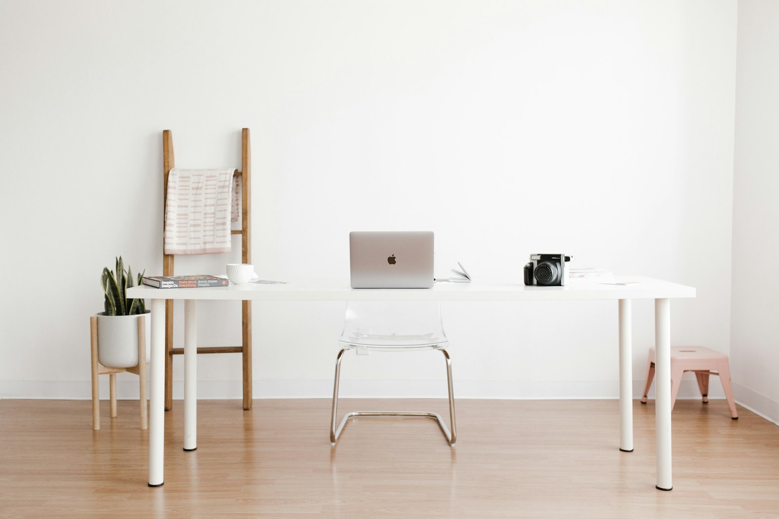 kvlo studio, meeting corner