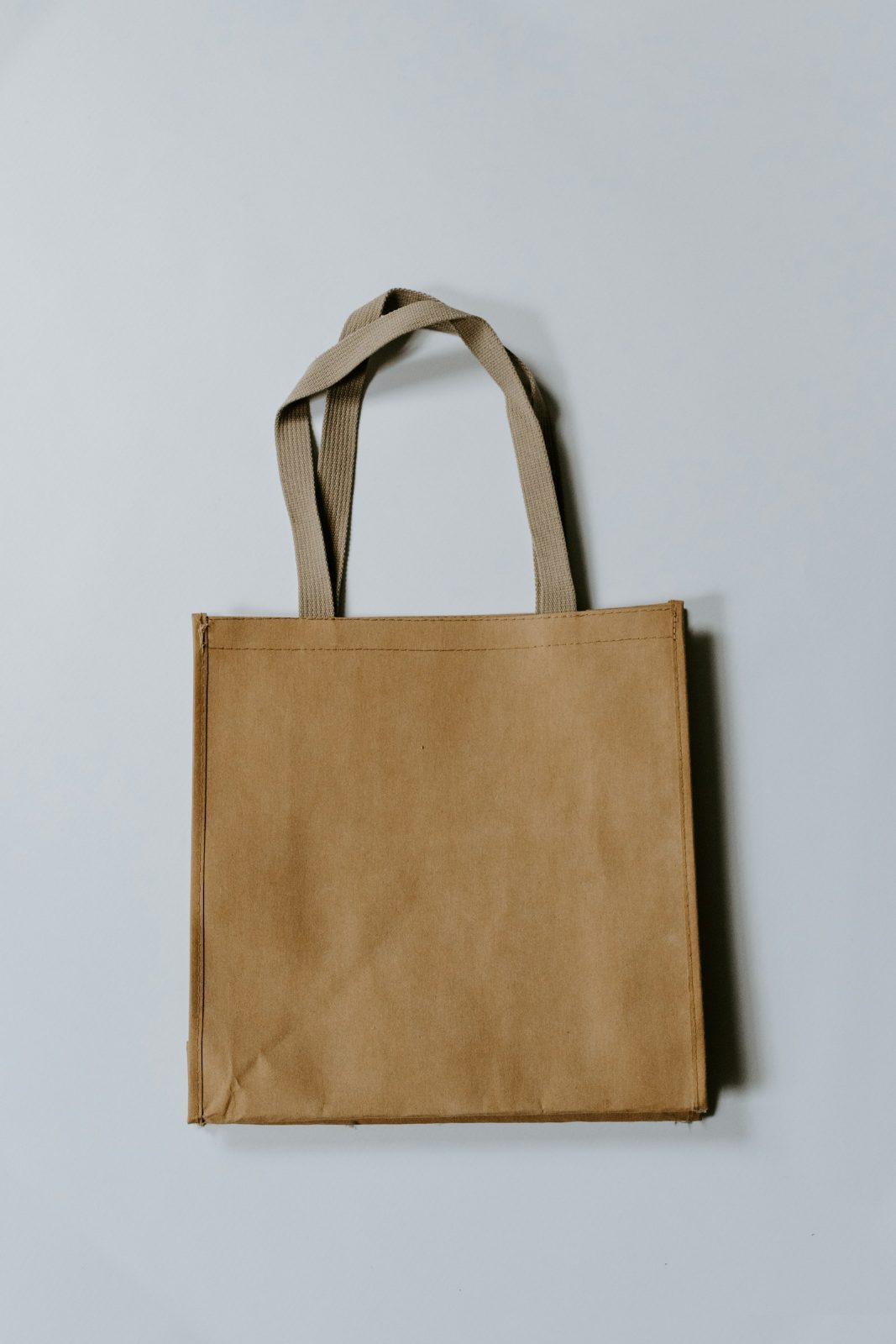 T HALF-LINE TOTE [SEOUL]