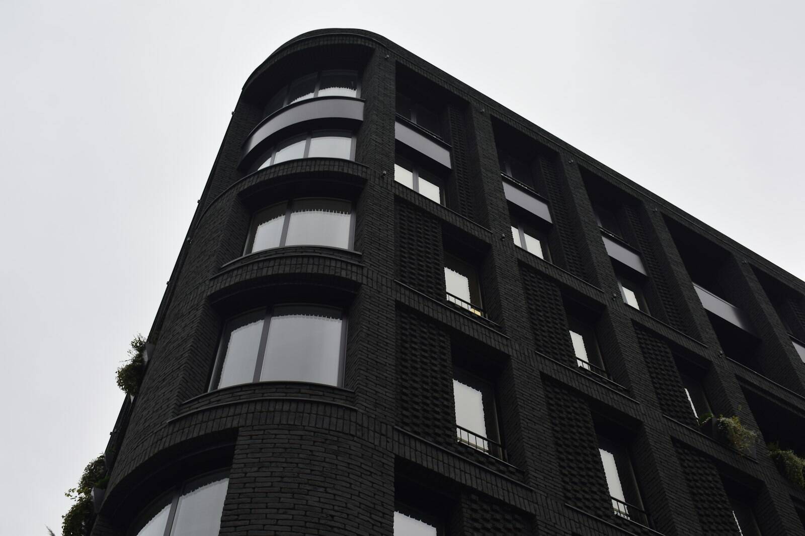 Dark rounded building corner